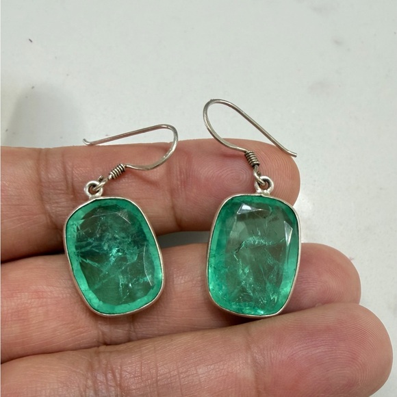 Real natural emerald dangle earrings set in Silver silver - Picture 3 of 3